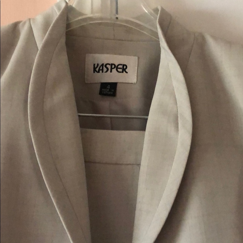 Kasper pant suit, size 4